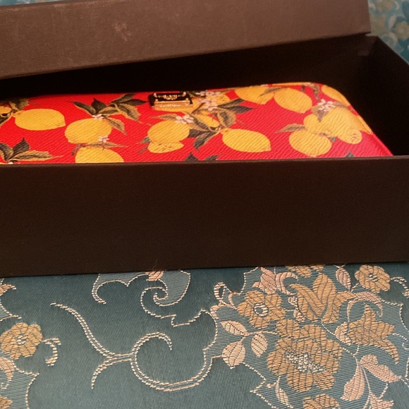 Dolce & Gabbana Long Wallet with Box - Picture 4 of 12